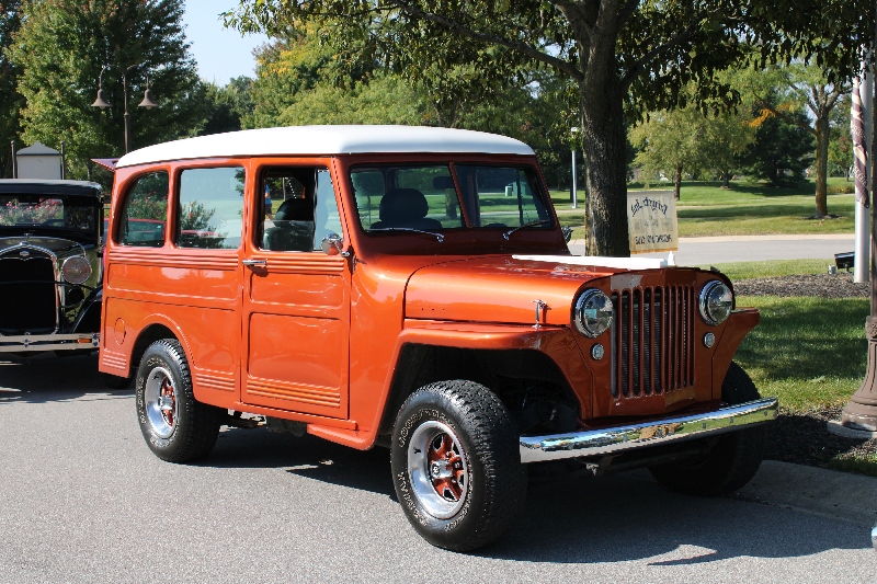 L I H A C   C a r   S h o w   A t   U n i v e r s i t y   P l a c e   