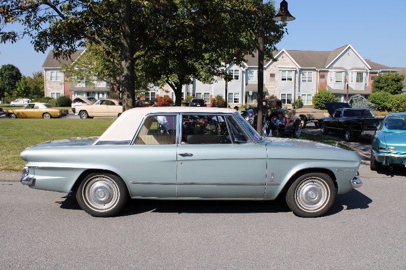 L I H A C   C a r   S h o w   A t   U n i v e r s i t y   P l a c e   