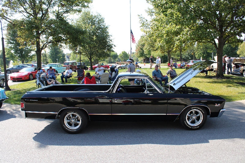 L I H A C   C a r   S h o w   A t   U n i v e r s i t y   P l a c e   