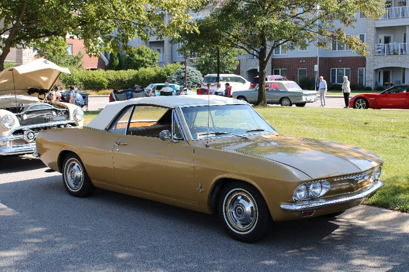 L I H A C   C a r   S h o w   A t   U n i v e r s i t y   P l a c e   