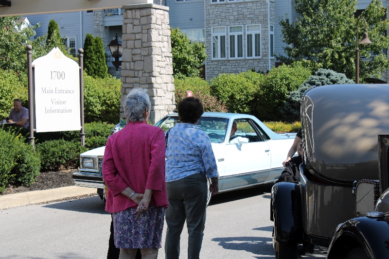 L I H A C   C a r   S h o w   A t   U n i v e r s i t y   P l a c e   