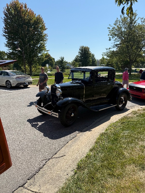 L I H A C   C a r   S h o w   A t   U n i v e r s i t y   P l a c e   