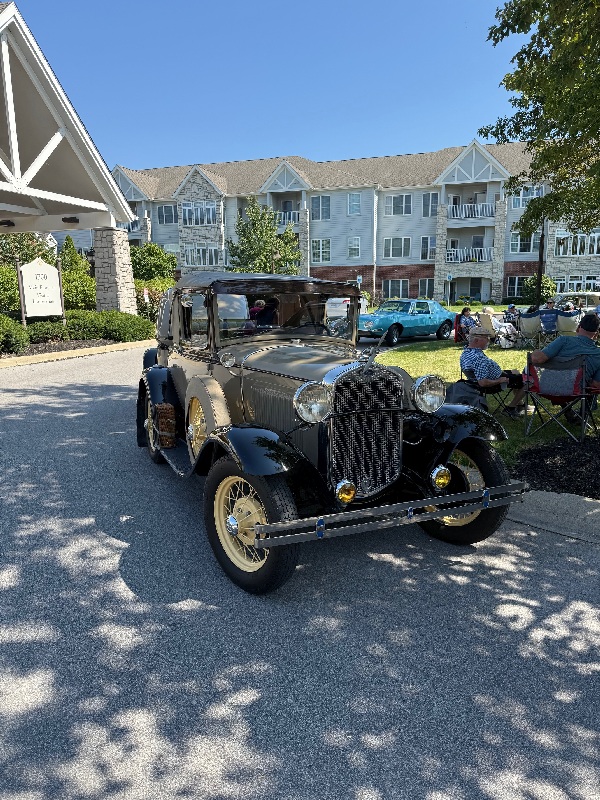 L I H A C   C a r   S h o w   A t   U n i v e r s i t y   P l a c e   