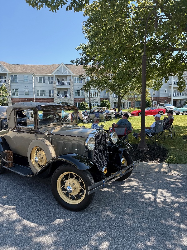 L I H A C   C a r   S h o w   A t   U n i v e r s i t y   P l a c e   