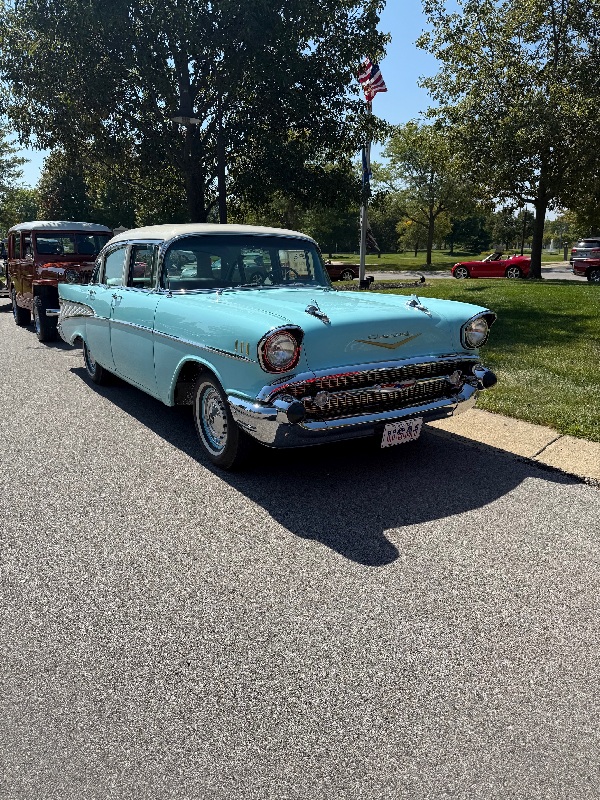 L I H A C   C a r   S h o w   A t   U n i v e r s i t y   P l a c e   